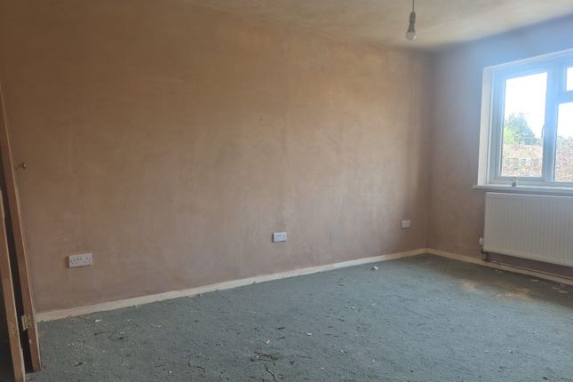 33, Derwent Way, Gillingham photo 2
