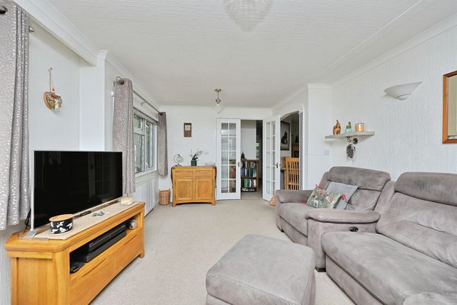 55, Redhill Lane, Thetford photo 3