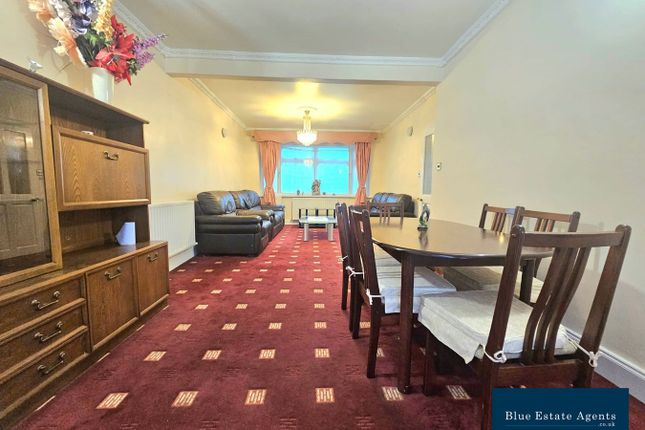 14, Haslemere Avenue, Hounslow photo 2