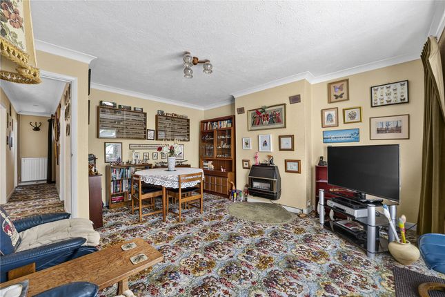 10, Heath Drive, Woking photo 4