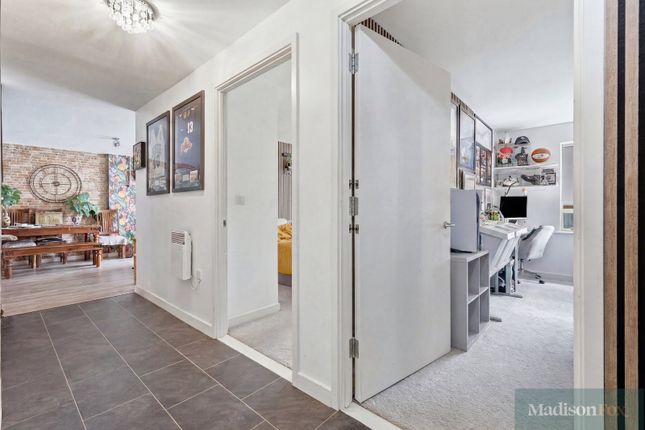 Flat 58 Burford Wharf Apartments, 3, Cam Road, London photo 4