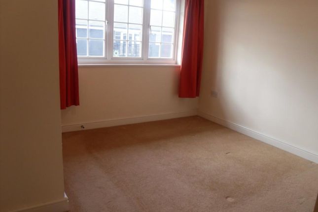 Flat 98, Baltic Wharf Clifton Marine Parade, Gravesend photo 4