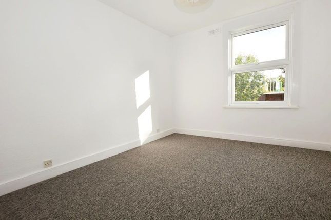 Glebe Road, London photo 3