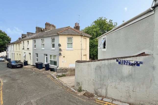 Studio flat on 1B Brunswick Terrace, Torquay, £47,000