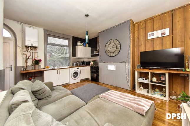 4 Highfield Place, Morley, Leeds photo 2