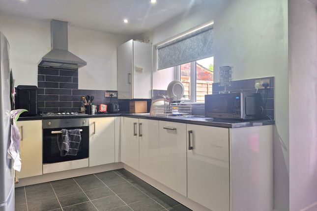 9 Harvey Street, Bolton photo 4