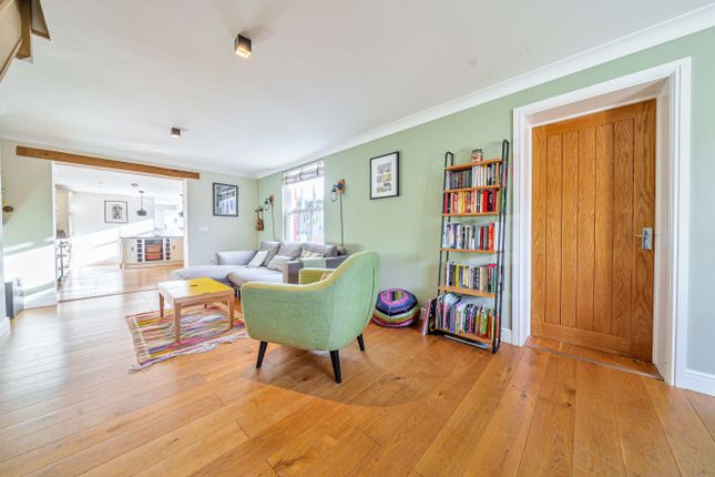 5, Spring Gardens, Hampshire photo 4