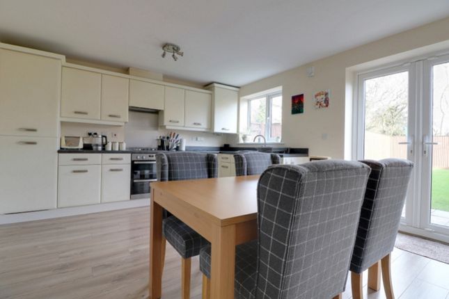 27, Newhall Gardens, Bradford photo 4