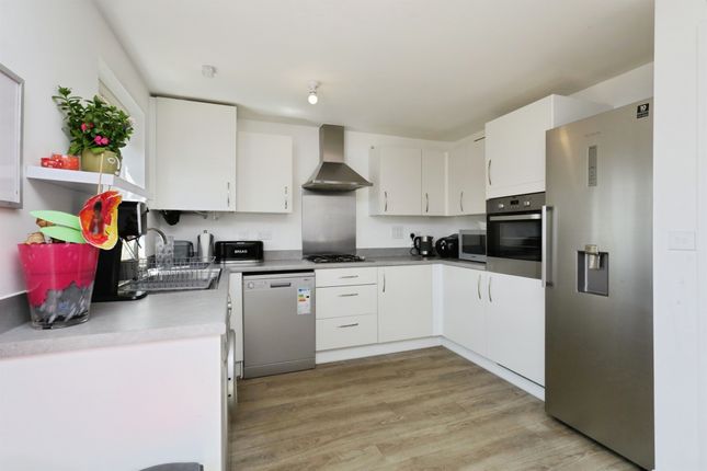 23, St. Martins Road, Eastbourne photo 4