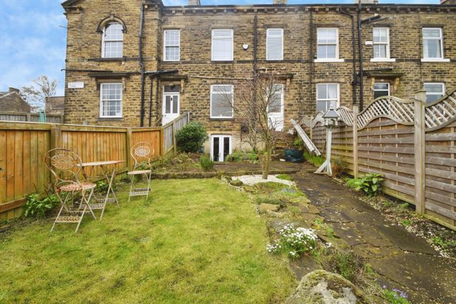 8, Glenview Terrace, Bradford photo 4