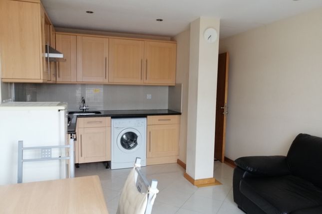 Flat to rent in Wilshaw Street, London