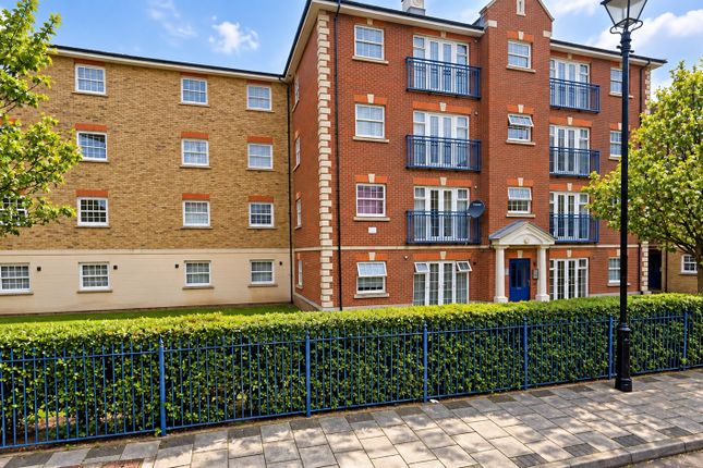 2-bed flat on 66 Queensberry Place, London, Greater London, £230,000