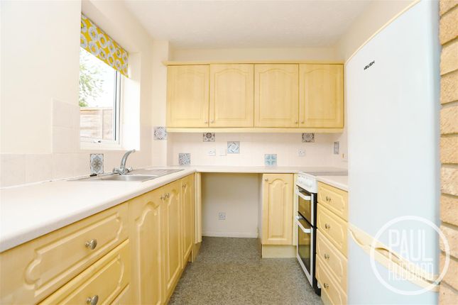 59, Harebell Way, Lowestoft photo 3