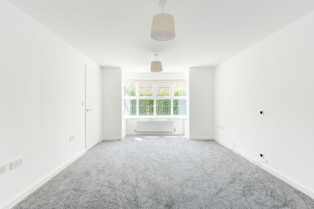 106 Oak Leaze, Bristol photo 4