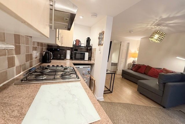 Lower Ground Floor Flat, 40 Grove Road, Eastbourne photo 5