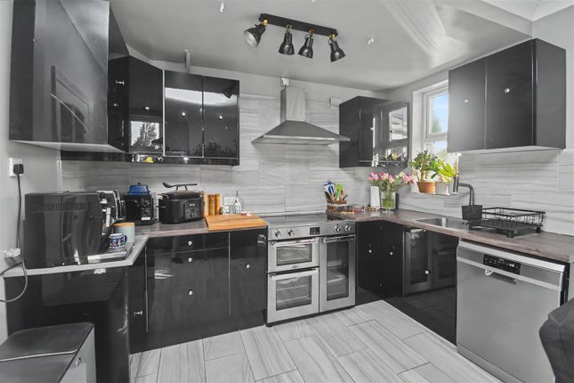 Wheatley Avenue, Corby photo 2