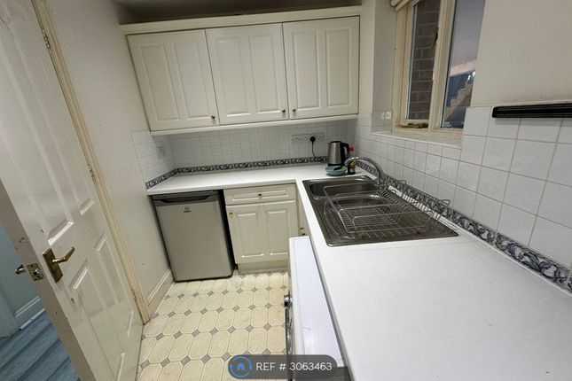 Ferrycourt, Wilsham Road Abingdon, Abingdon photo 5