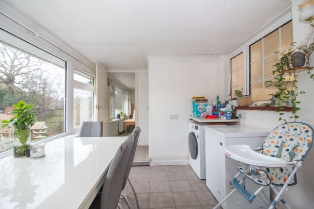 34 Fairmead Walk, Waterlooville photo 4