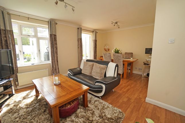 6, Sedgefield Close, Portsmouth photo 5