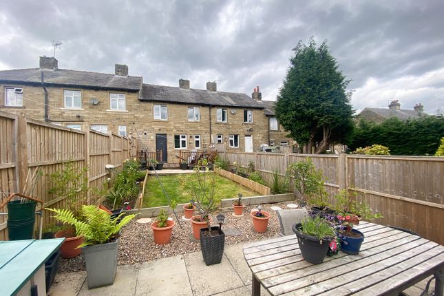 Thumbnail Terraced house for sale in West Avenue, Honley, Holmfirth