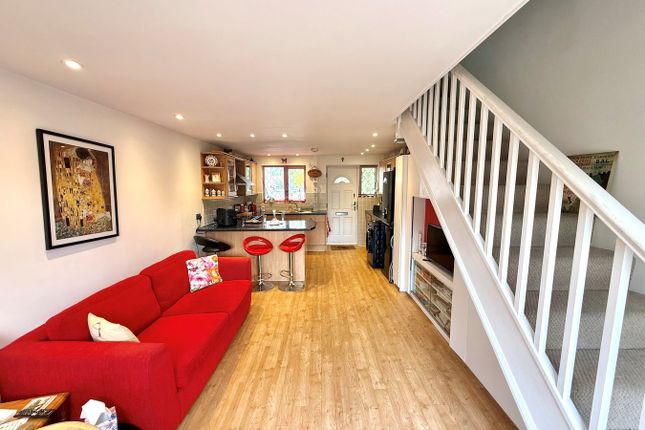 18, Statham Court, Binfield photo 4