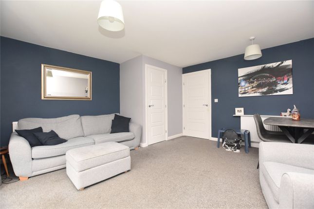 22, Perry Grove, Leeds photo 2