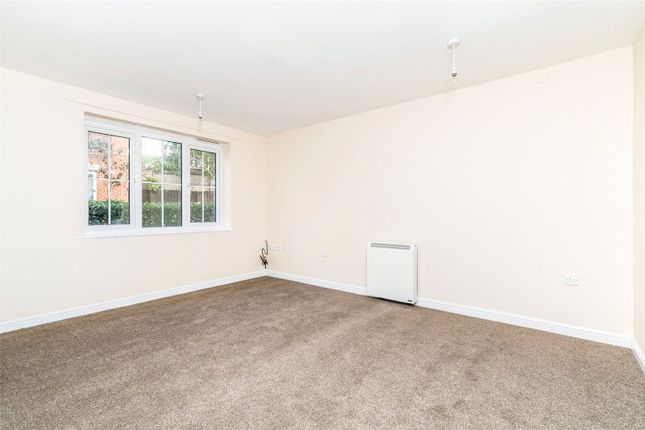 17, Mirabella Close, Southampton photo 4