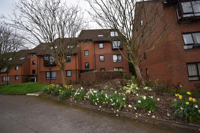 Flats To Let In Marina Gardens Fishponds Bristol Bs16