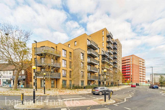 Thumbnail Flat for sale in New Road, Feltham