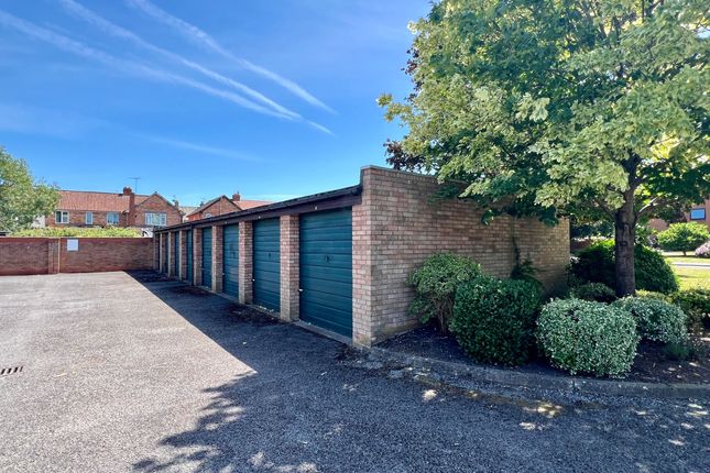 Flat 15, Summerfield Court French Weir Close, Taunton photo 4