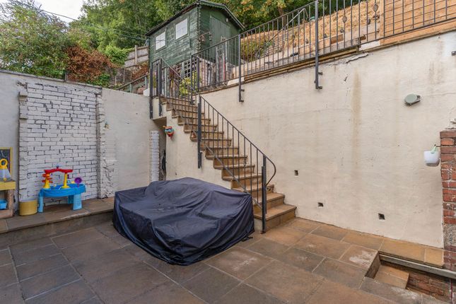 37 Herbert Avenue, Newport photo 4