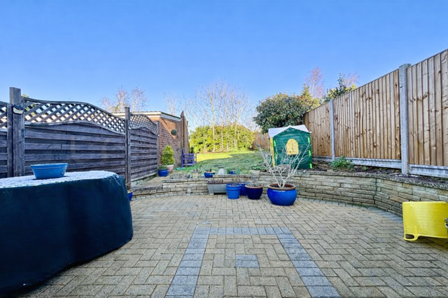 13, Birch Grove, Potters Bar photo 2