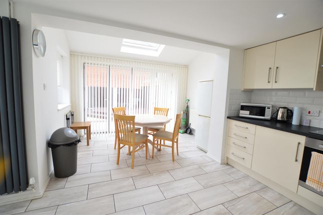 26, Victoria Road, Windsor photo 4