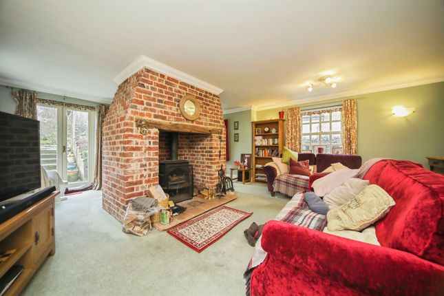 3, Glebe Meadows, Woodbridge photo 3