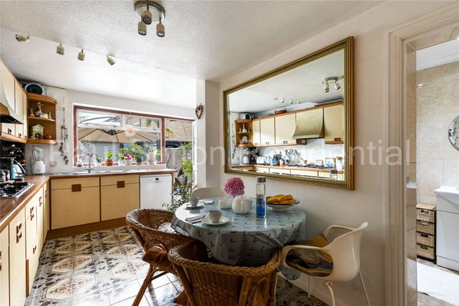 Terraced house for sale in Roslyn Road, London