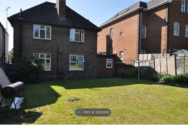 Finchley Lane, London photo 3