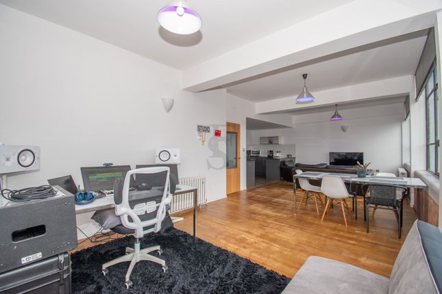 Flat 31, The Foister Building, Leicester photo 2