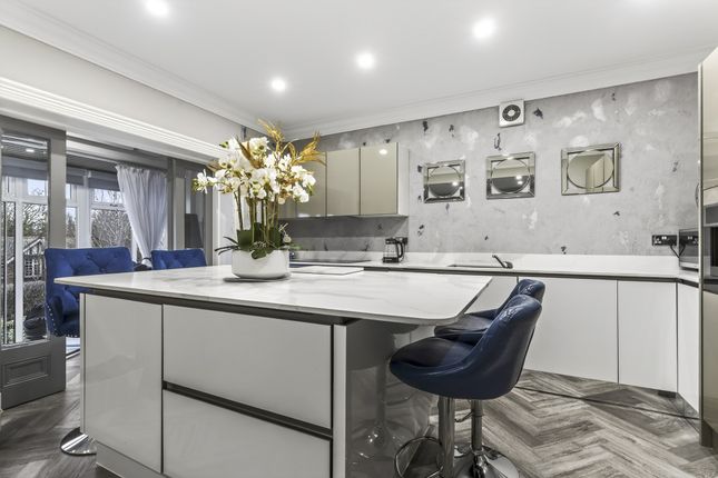 Flat 10/Suncourt, Beach Road, Birkdale photo 3