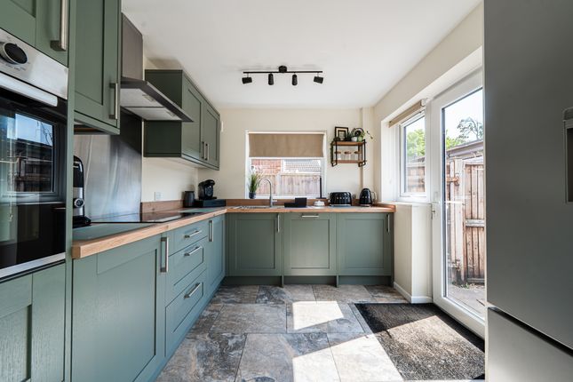 14 Bingley Road, Leicester photo 4