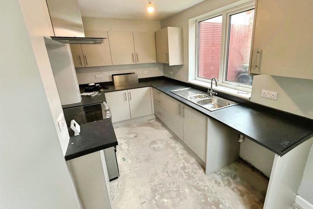 36, High Street, LINCOLN photo 3