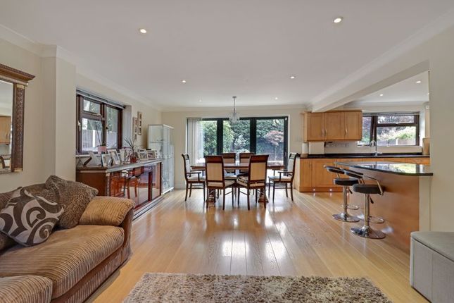 31, Newark Road, Windlesham photo 4