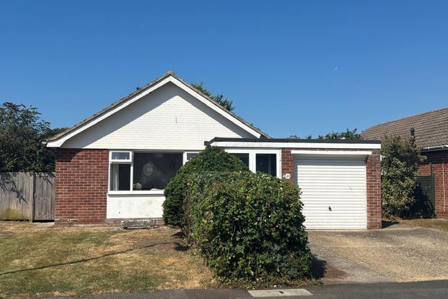 2-bed house on 49 Sunnymead Drive, Selsey, £355,000