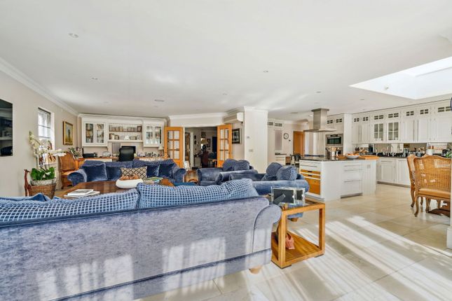Little Hendra, Shire Lane, Chorleywood photo 4