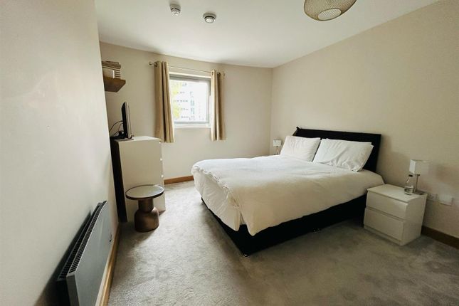 Flat to rent in Forth Banks, Newcastle Upon Tyne