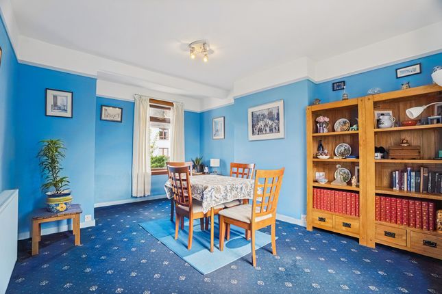 28 Highfield Drive, Glasgow photo 4