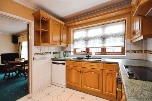 11, Talbrook, Brentwood photo 3