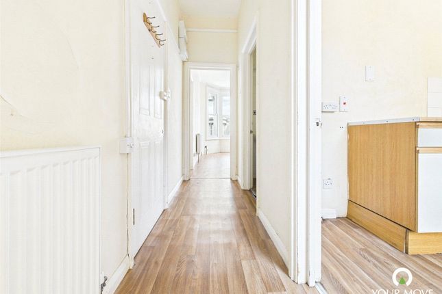 19, Flat 2, Gordon Road, Margate photo 3