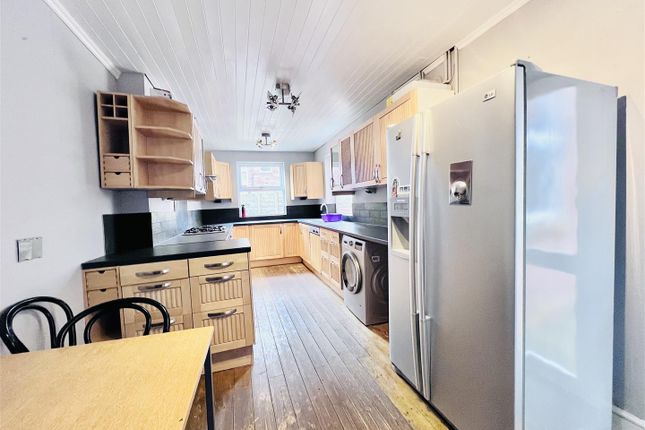 End terrace house to rent in Burford Road, Nottingham