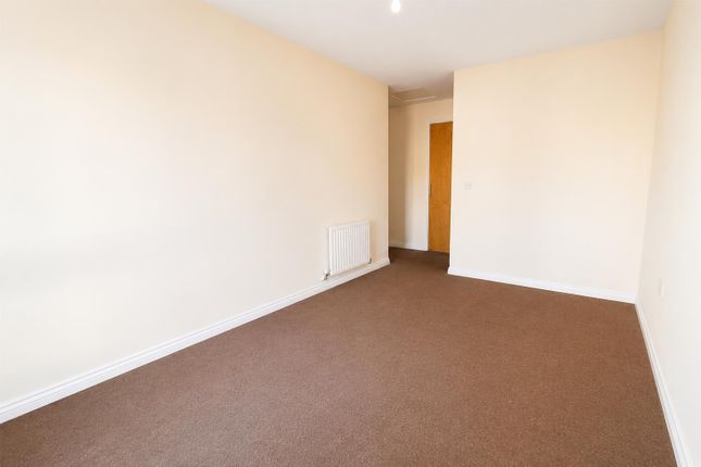 26, Lamerton Avenue, Newcastle Upon Tyne photo 4