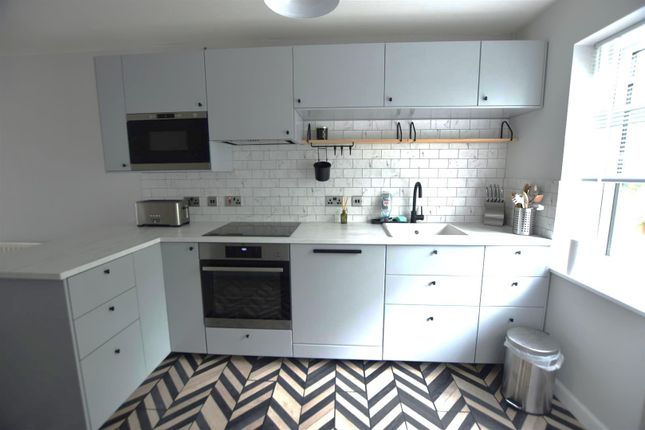 9, Darnell Walk, Bicester photo 4